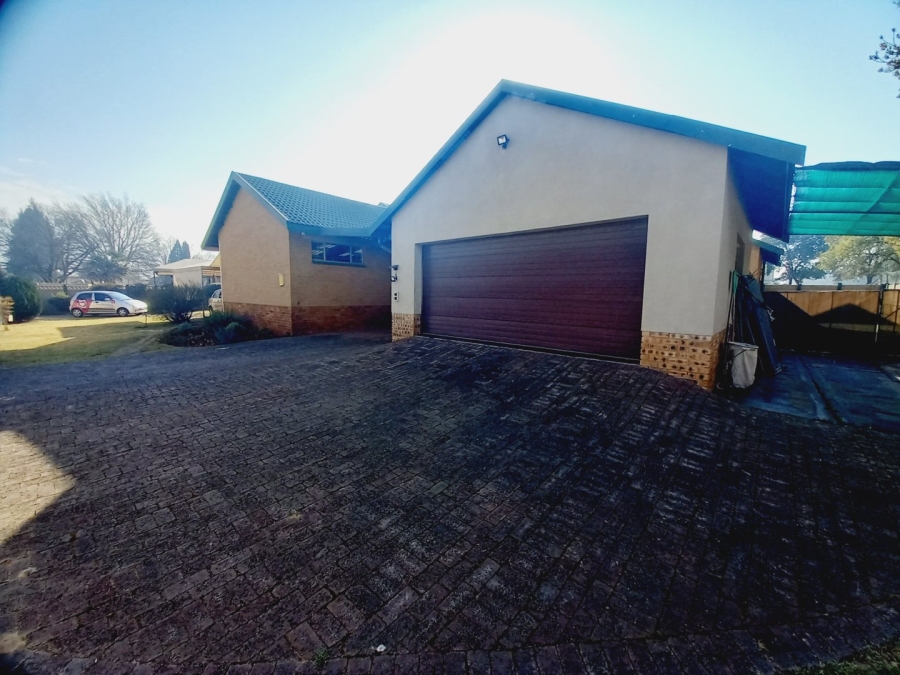 3 Bedroom Property for Sale in Vaalpark Free State
